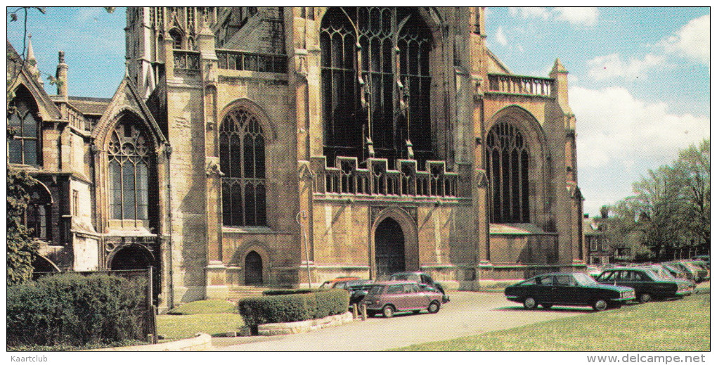 Gloucester: SUNBEAM ALPINE FASTBACK ('69), AUSTIN MINI  - Cathedral, The West End - England - PKW