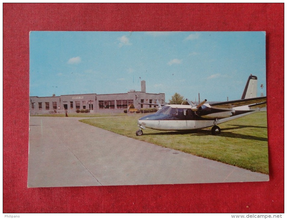 - Ohio> Zanesville  Airport------Reference 1667 - Zanesville