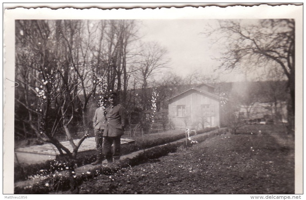 Photo 1916 DUN-SUR-MEUSE - Une Vue, Soldats Allemands (A94, Ww1, Wk 1) - Dun Sur Meuse
