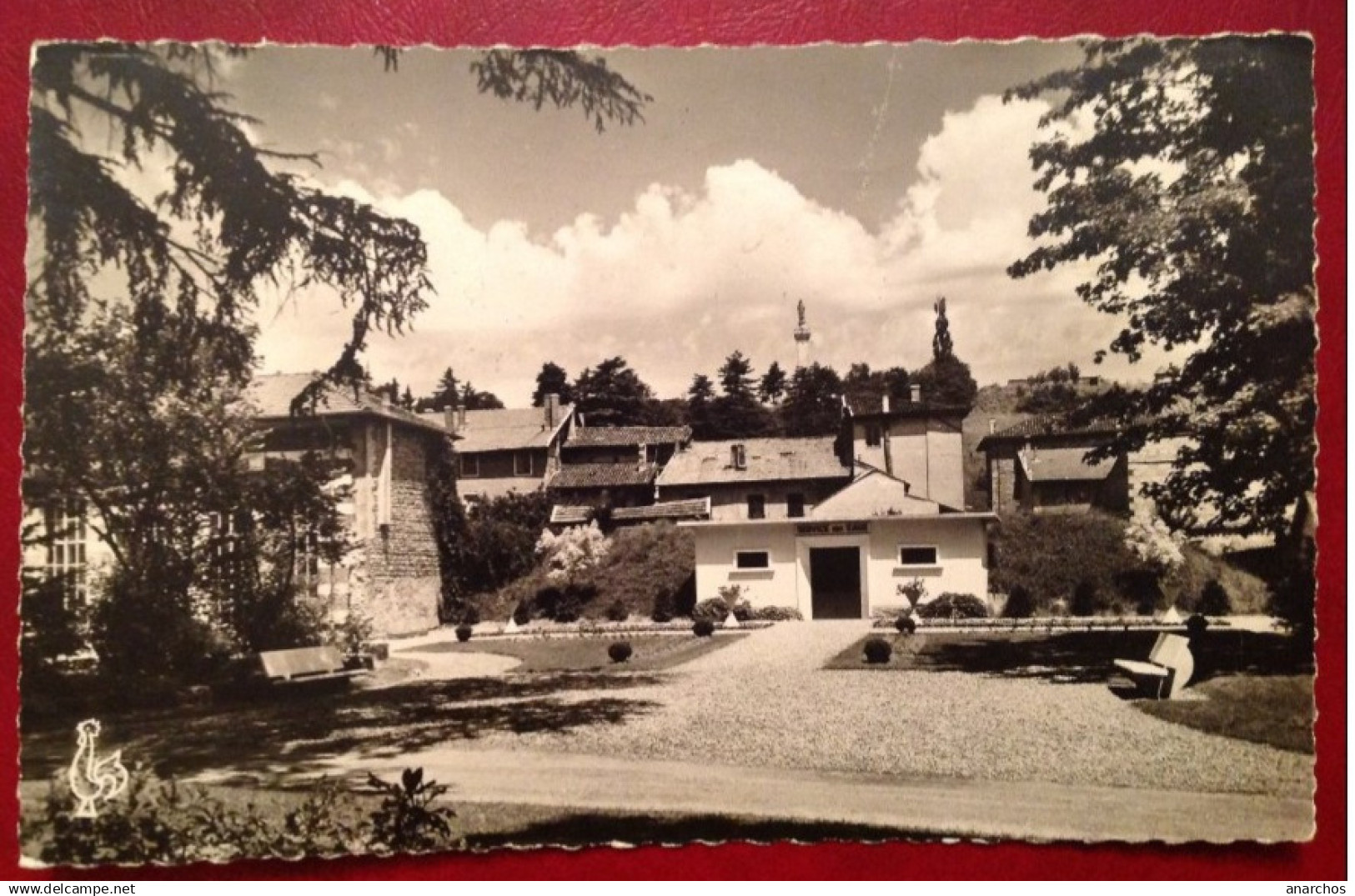 38 Isere St SAINT JEAN DE BOURNAY Un Coin Du Parc. Le Chateau D'Eau CPSM (RARE) - Saint-Jean-de-Bournay