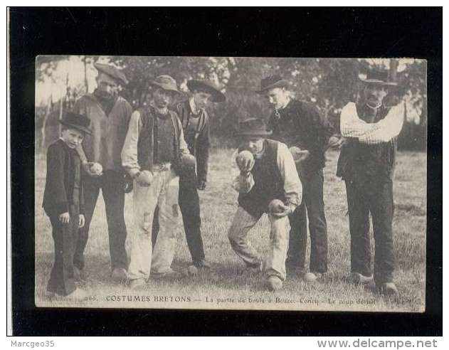 29 La Partie De Boule à Beuzec Concq Le Coup Décisif édit. ELD N° 266 Costumes Bretons ,  Jeu De Boules ( Pétanque ) - Beuzec-Cap-Sizun