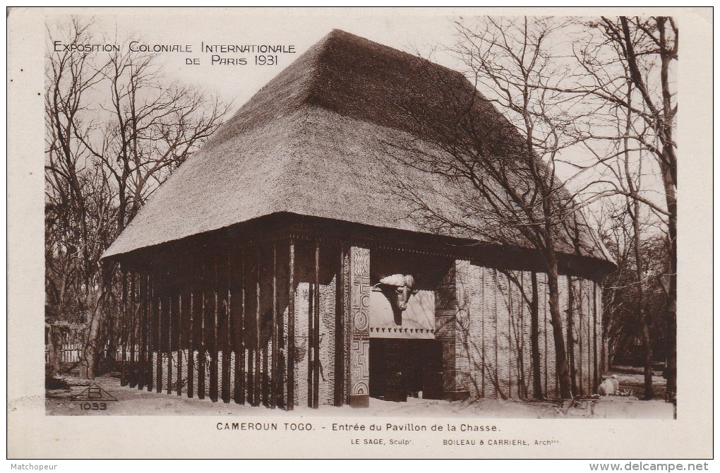 EXPOSITION COLONIALE INTERNATIONALE DE PARIS 1931- CAMEROUN TOTO ENTREE DU PAVILLON DE LA CHASSE - Ausstellungen