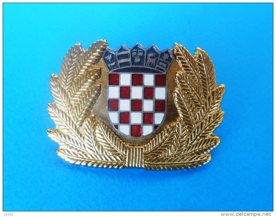 CROATIA POLICE - Large Enamel Cap / Hat Badge * Gendarmerie Gendarmeria Policia Polizei Polizia Croatie Kroatien Croazia - Policia