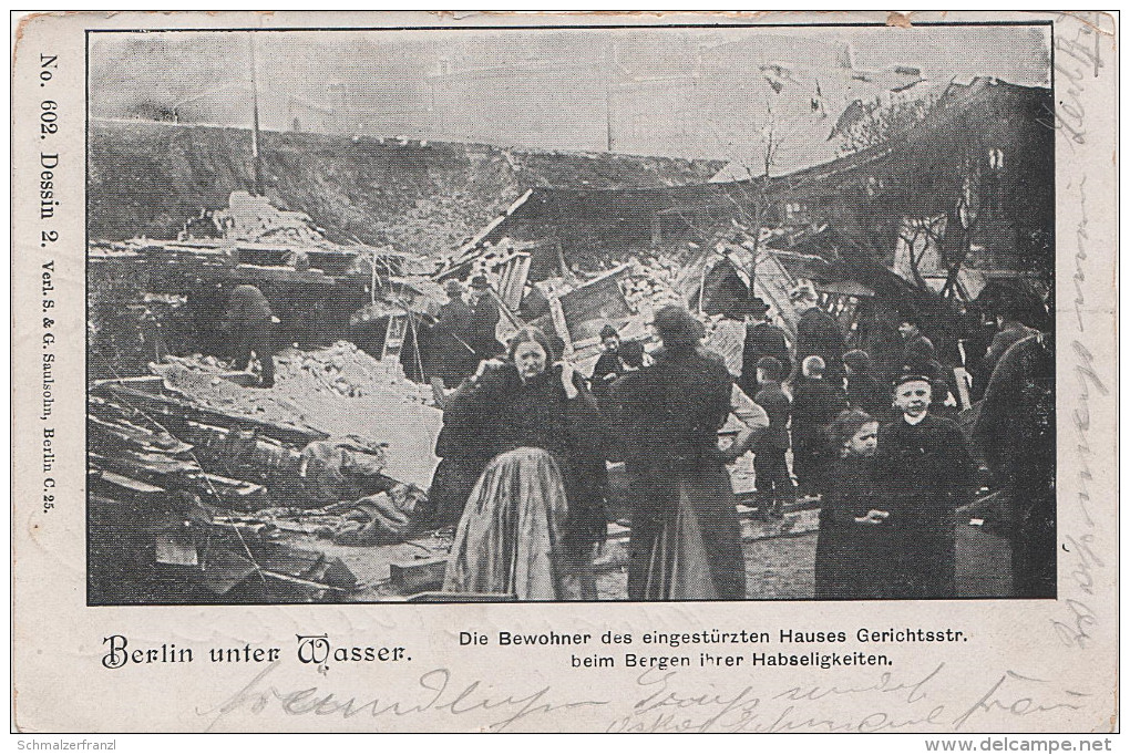 Litho AK Berlin Unter Wasser Katastrophe Unwetter Bewohner Des Eingestürzten Hauses Gerichtsstrasse Wedding - Wedding