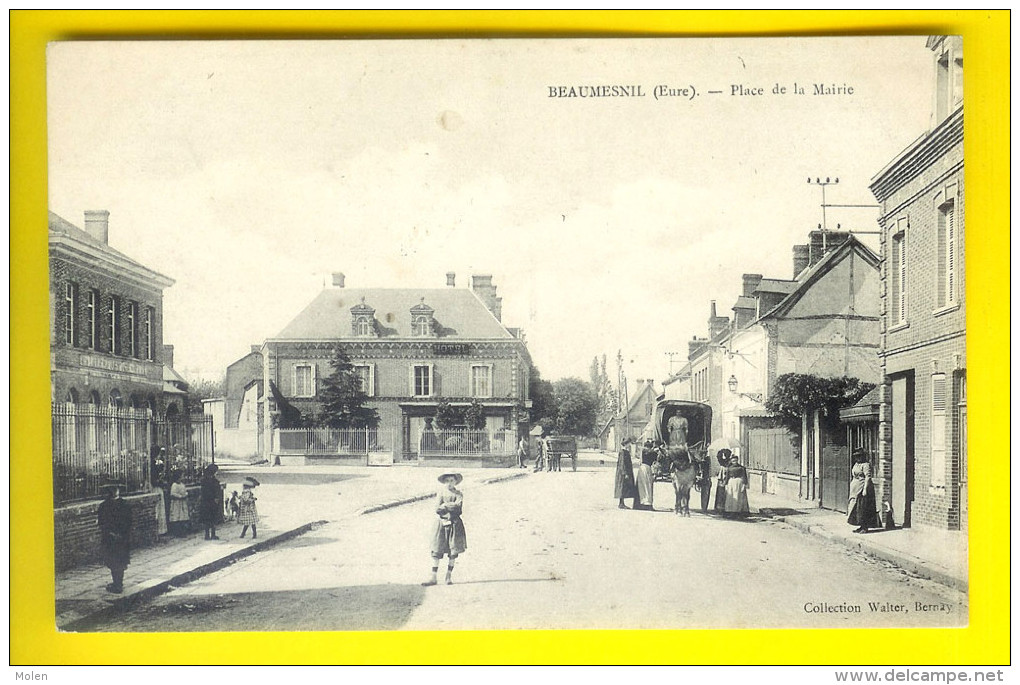 PLACE DE LA MAIRIE = BEAUMESNIL Dep 27 Eure ANIMATION ATTELAGE       2748 - Beaumesnil