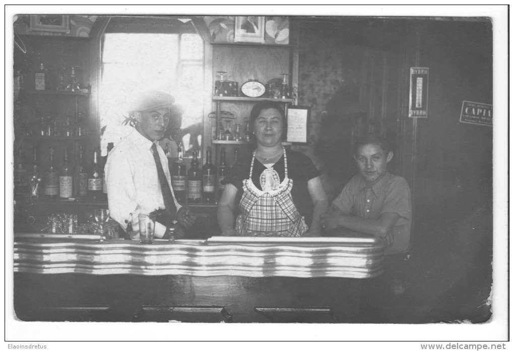 Carte-photo Lambersart (59) - Intérieur Et Tenanciers Du Café Decuyper-Vanloo, 47, Rue L'Abbé-Desplanque. - Lambersart