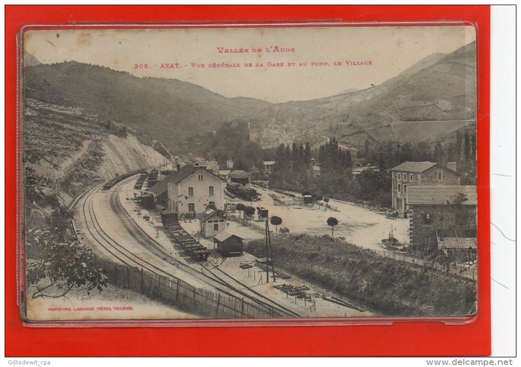 - AXAT - Vue Générale De La Gare Et Au Fond Le Village - Axat