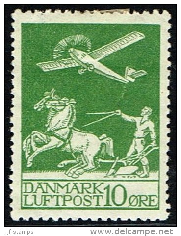 1925. Air Mail. 10 øre Green. Thin Spot. (Michel: 143) - JF158305 - Luftpost