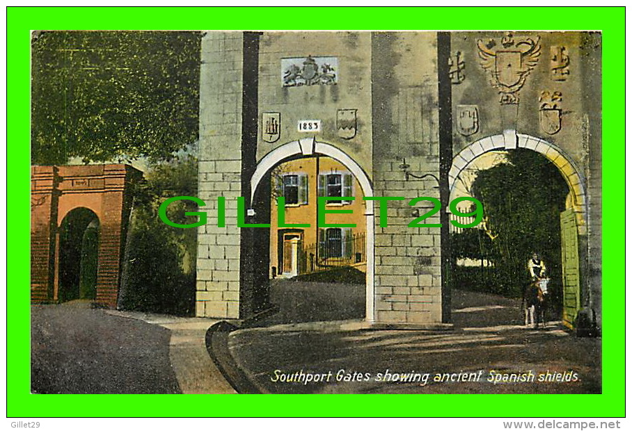 GILBRALTAR - SOUTHPORT GATES SHOWING ANCIENT SPANISH SHIELDS - ÉCRITE - - Gibraltar