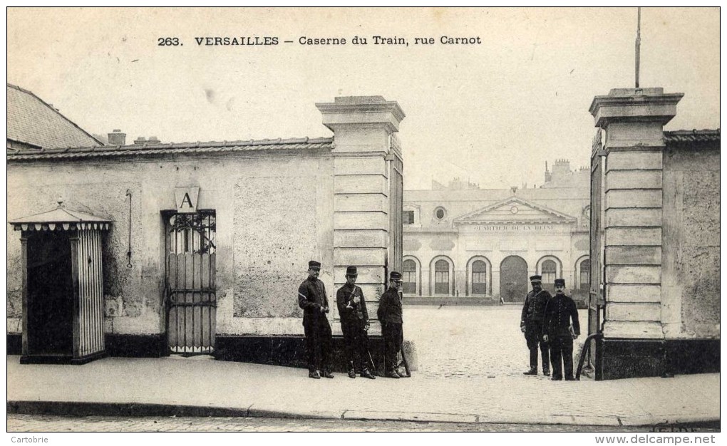 78 VERSAILLES  Caserne Du Train,rue Carnot Animée  ELD - Versailles