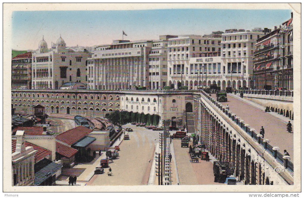 Ph-CPSM Alger (Algérie) Le Boulevard Carnot La Mairie Et La Préfecture, Petit Format - Alger