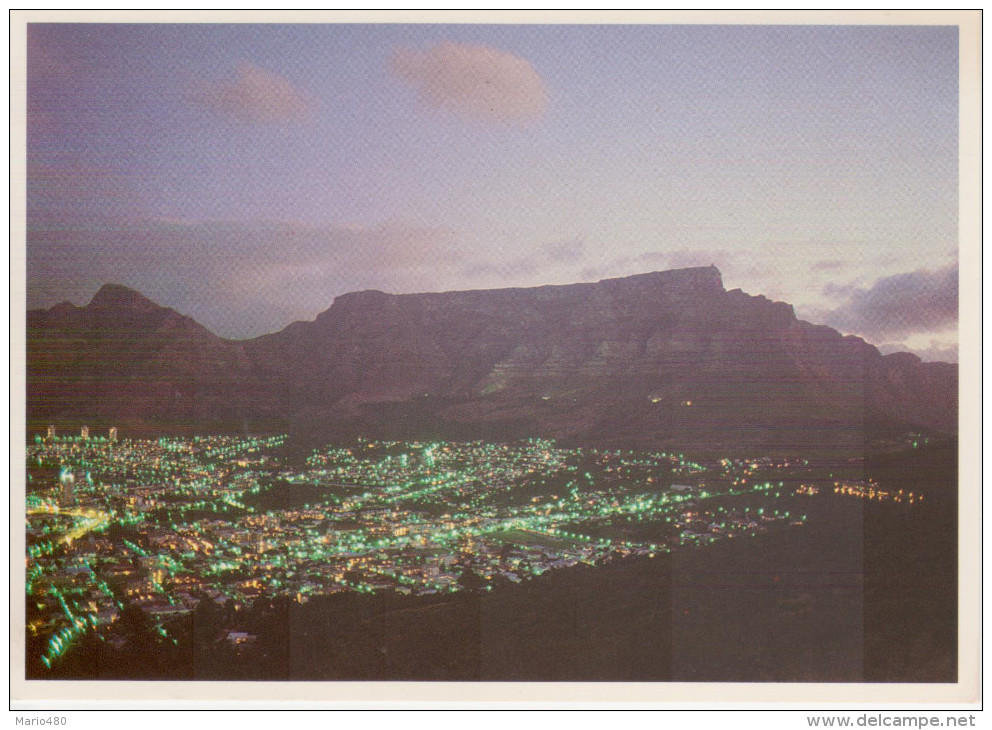 CITY OF CAPE TOWN BY NIGHT WITH TABLE MOUNTAIN AND DEVIL'S PEAK        (NUOVA) - Zuid-Afrika