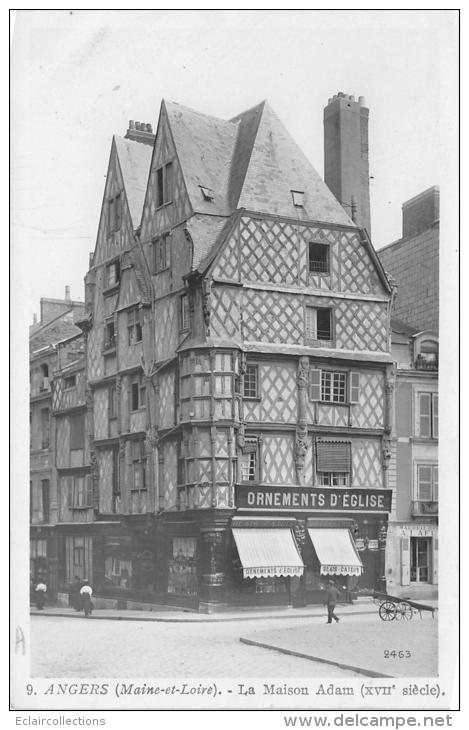 Angers  49 -      La Maison D'Adam Place Freppel      (voir Scan) - Angers