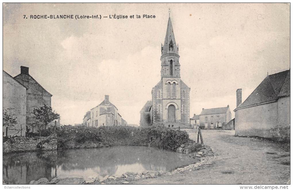 Roche Blanche     44    Place Et église - Otros & Sin Clasificación