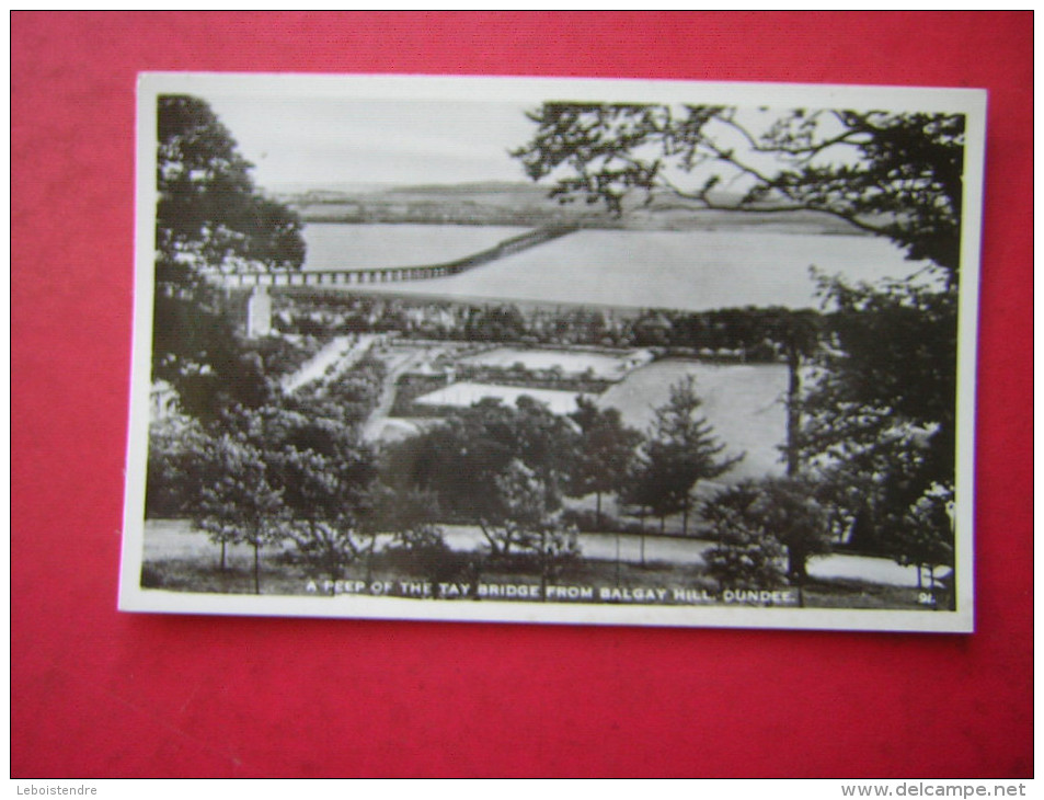 CPSM PHOTO  ECOSSE   A PEEP OF THE TAY BRIDGE FROM BALGAY HILL DUNDEE    NON VOYAGEE  CARTE EN BON ETAT - Angus