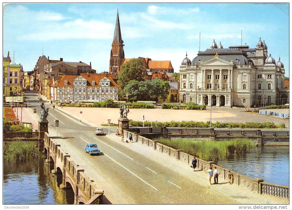 BG1372 Schwerin Dom Und Theater Car Voiture CPSM 14x9.5cm  Germany - Schwerin