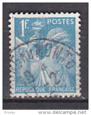 M0523 - FRANCE Yv N°650 - 1939-44 Iris