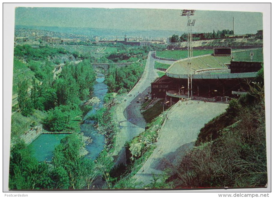 Armenia. Yerevan. Hrazdan Stadium - STADE. OLD USSR PC. 1980 DMPK - STAMPED Postcard - Stades