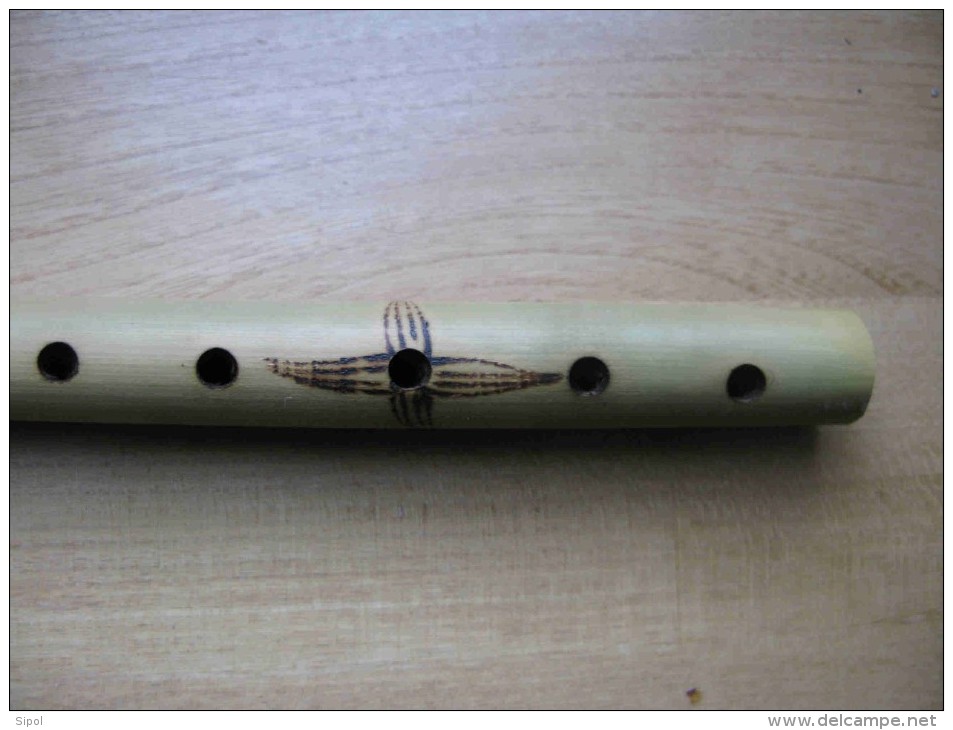 Pipeau En Bambou Classique 7 Trous  TBE  NEUF Longueur 26 Cm Diamètre 1, 8  Cm Env - Instruments De Musique