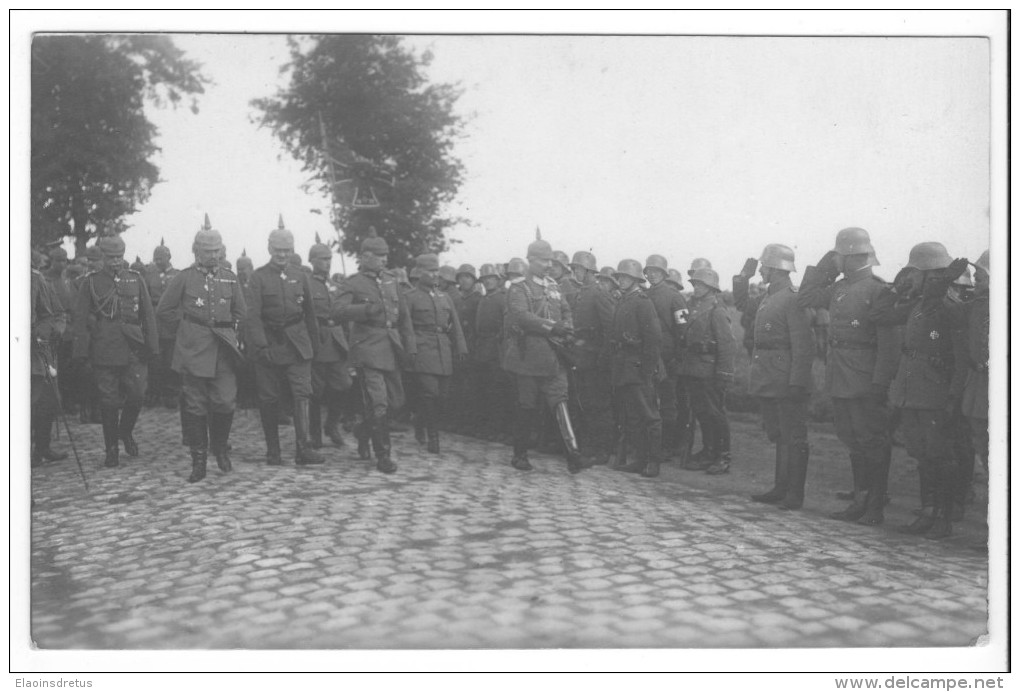 Denain (59) - Carte-photo Allemande : Le Kaiser Guillaume II Devant  Les Troupes Allemandes. Etat, Non Circulé. - Denain