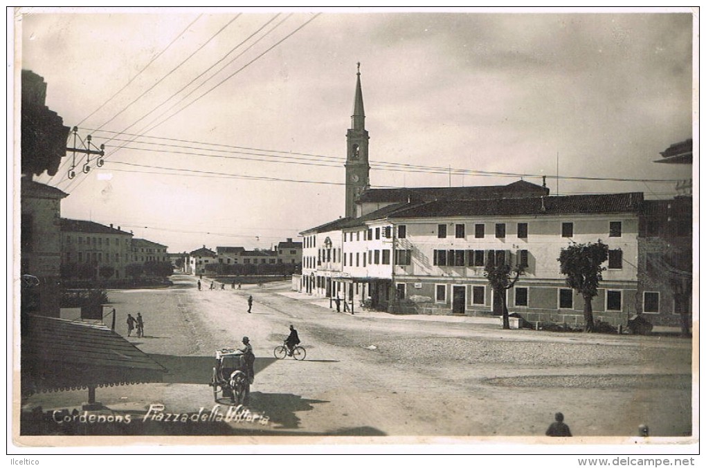 CORDENONS = PIAZZA DELLA VITTORIA = 1932 - Pordenone