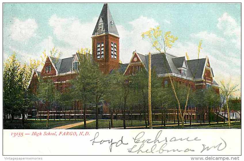 235181-North Dakota, Fargo, High School, Souvenir Post Card Co No 13155 - Fargo