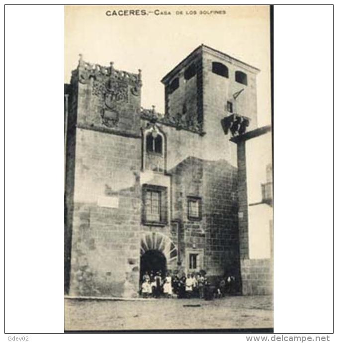 CCRTP4053-LFT139 .Tarjeta Postal DE CACERES.Niños Posando.Casa De Los GOLFINES.Palacio.Caceres - Cáceres