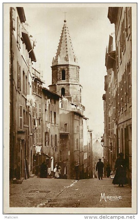 - Ref D489  - Bouches Du Rhone - Une Rue Du Vieux Marseille ( La Montee Des Accoules ) - Carte Bon Etat - - Non Classés