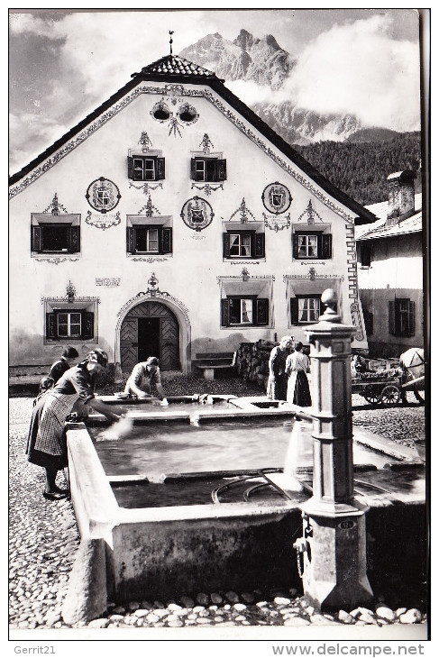 CH 7550 SCUOL S'CARL, Wäscherinnen Am Dorfbrunnen - Scuol