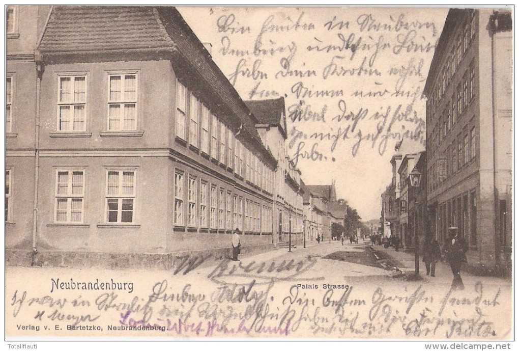 NEUBRANDENBURG Palais Strasse Belebt 16.11.1902 Gelaufen - Neubrandenburg