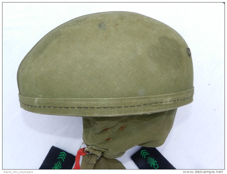 CASQUE de SAUT PARACHUTISTE + PATCH 11° D.P. + EPAULETTES LEGION + INSIGNE BERET PARA