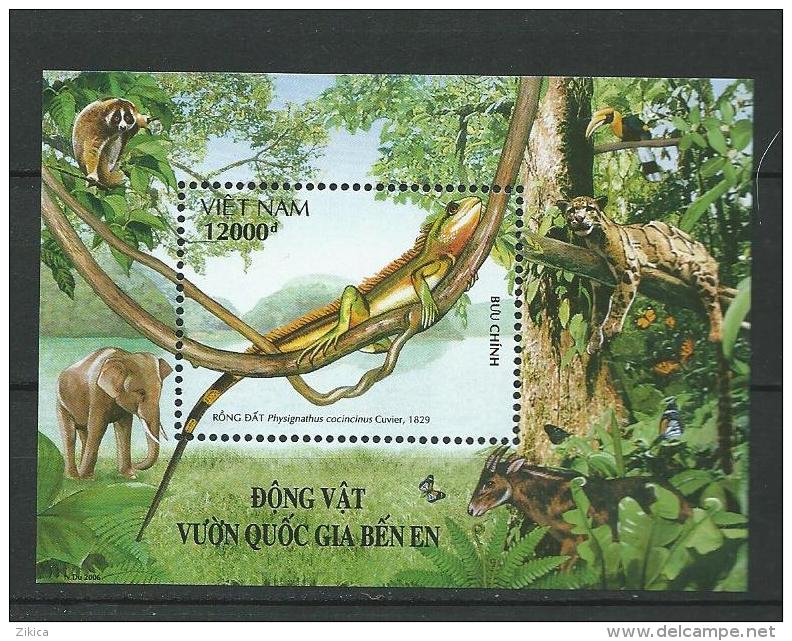 Vietnam Viet Nam - 2006 Animals In Ben En National Park.Green Water Dragon (Physignathus Cocincinus),S/S .MNH - Vietnam