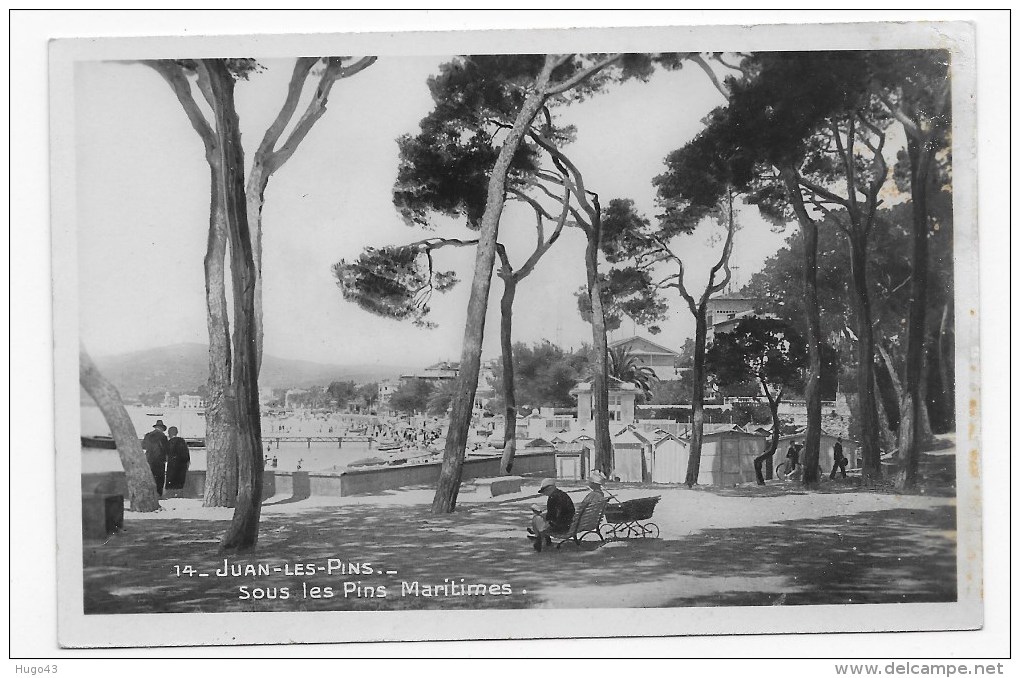 JUAN LES PINS - N° 14 - SOUS LES PINS MARITIMES AVEC PERSONNAGES - FORMAT CPA - Juan-les-Pins