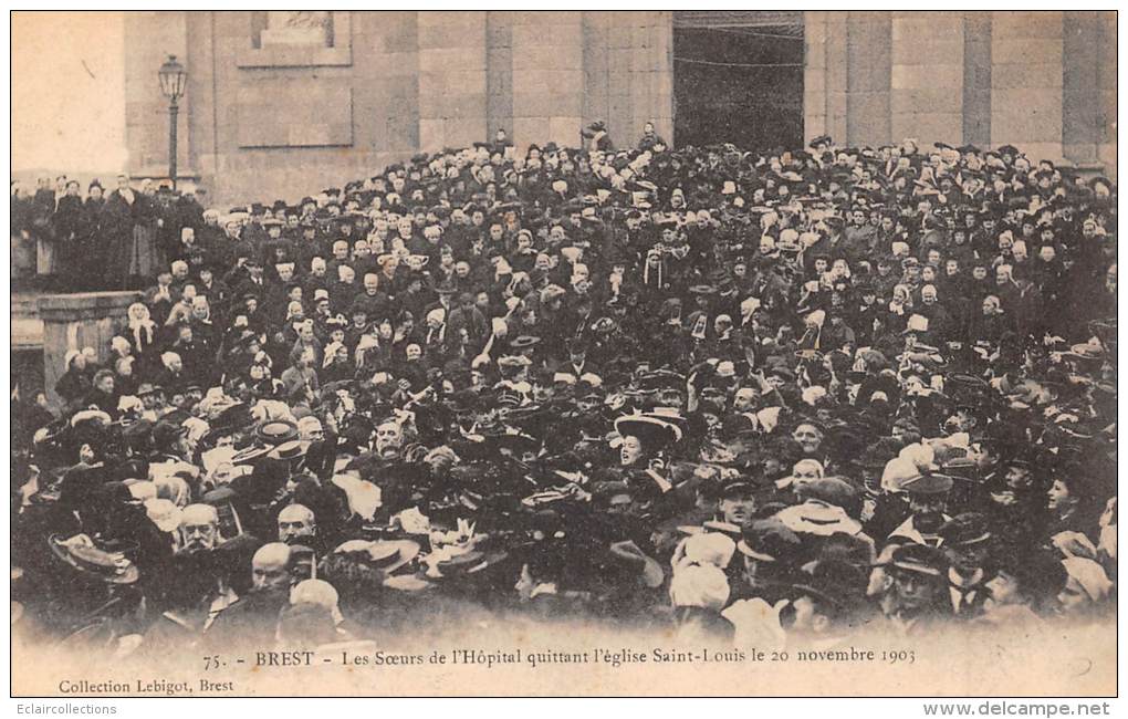 Brest   29     Novembre 1903. Les Soeurs De L'Hôpital Quittant L'église St Louis - Brest
