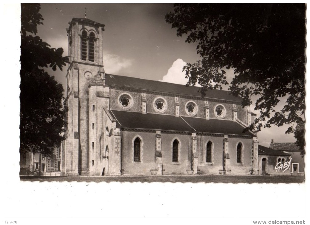 85-----CHAILLE LES MARAIS--l'église--voir 2 Scans - Chaille Les Marais