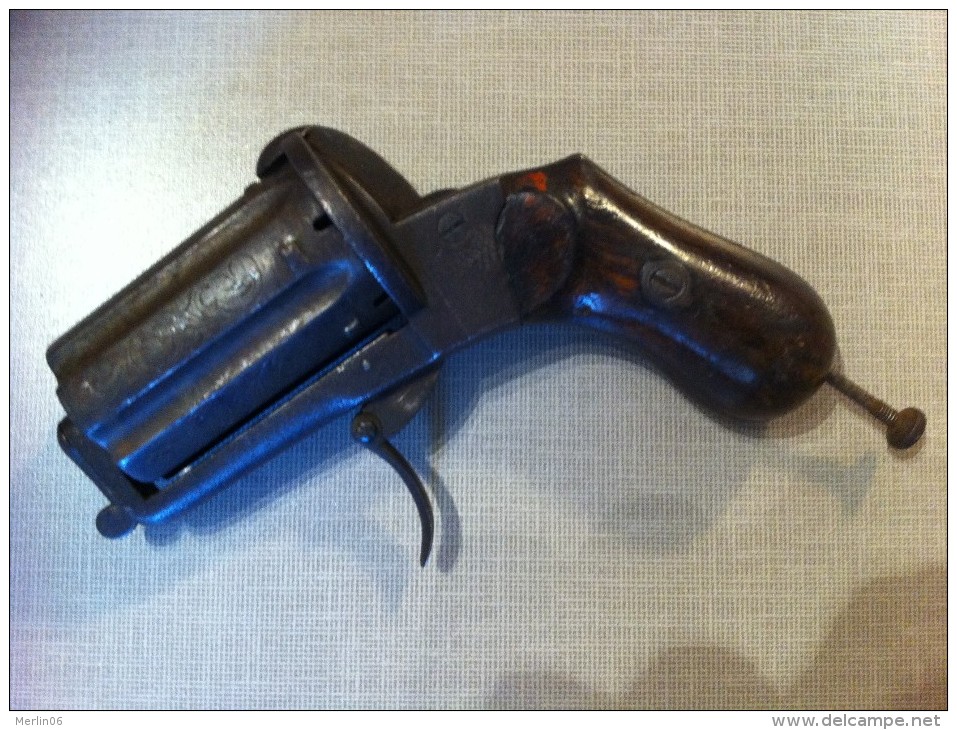 Revolver Poivrière à broche type Deprez, six coups, calibre 9 mm,  vers 1860/1870