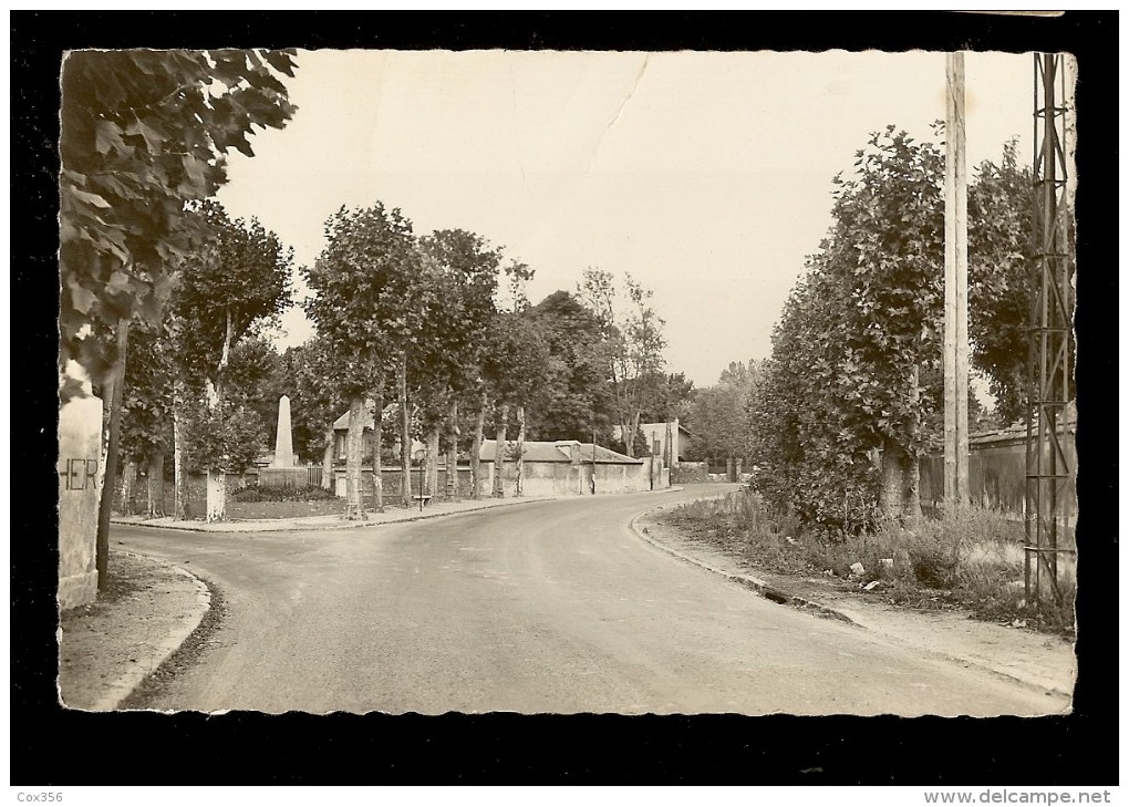 CPSM 95 VILLIERS LE BEL Monument Aux Morts Et L'Entrée Du Pays - Villiers Le Bel