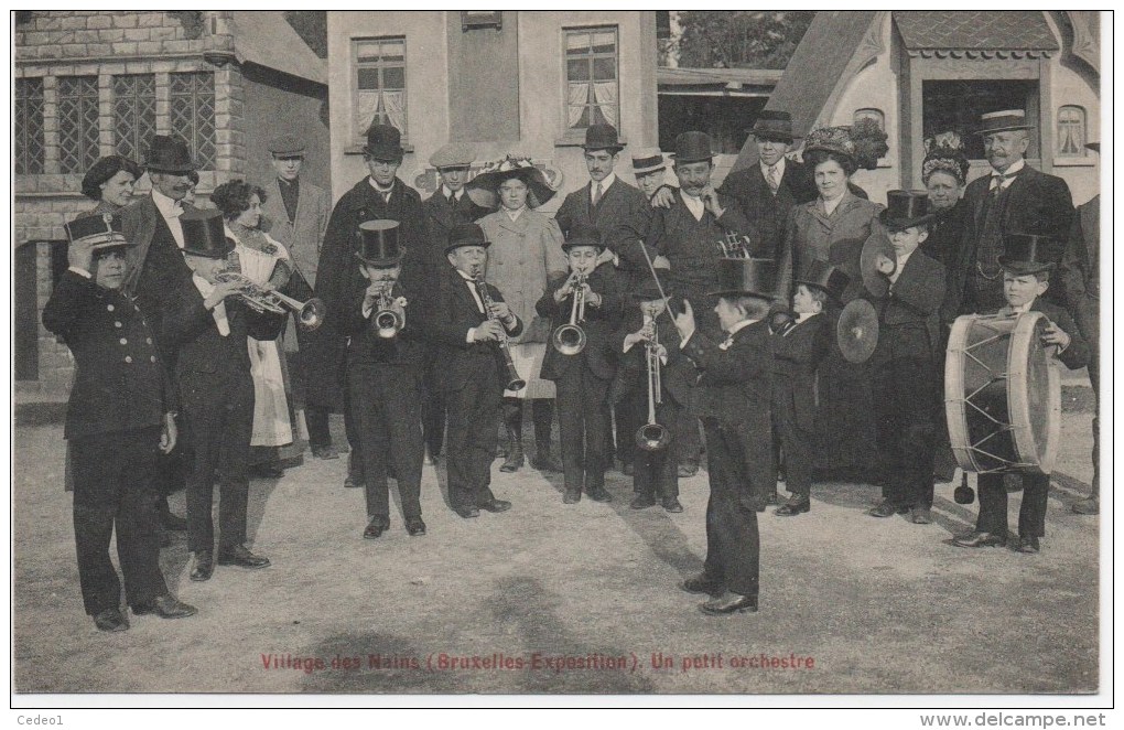 VILLAGE DE NAINS BRUXELLES  UN PETIT ORCHESTRE - Fêtes, événements