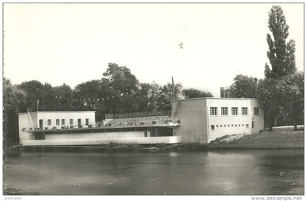 60   COMPIEGNE   La Piscine - Compiegne