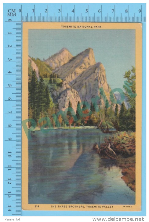 US California CA ( The Three Brothers, Yosomite Valley,  CPSM Linen Postcard ) Recto/Verso - Yosemite