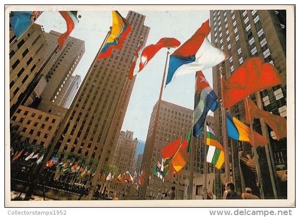 11822- NEW YORK CITY- ROCKEFELLER CENTER, FLAGS - Kirchen