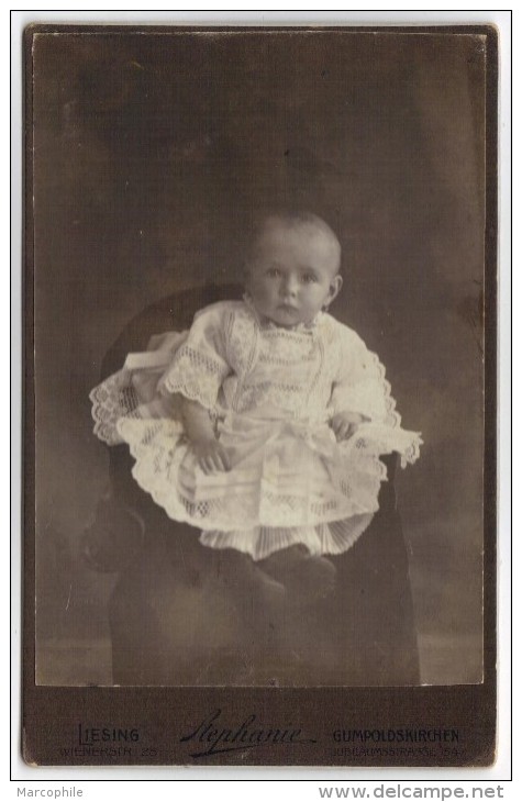 GUMPOLDSKIRCHEN - NIEDERÖSTERREICH  - FOTOGRAF STEPHANIE LIESING / BABY - FOTO - PHOTO (ref P60) - Anciennes (Av. 1900)