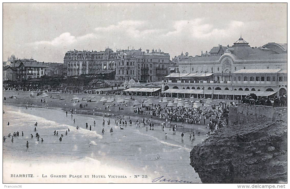 Lot sympa de 83 CPA de Biarritz 100% SCANNEES Plage Port Casino Rues etc.