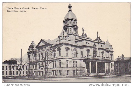 Black Hawk County Court House Waterloo Iowa - Waterloo