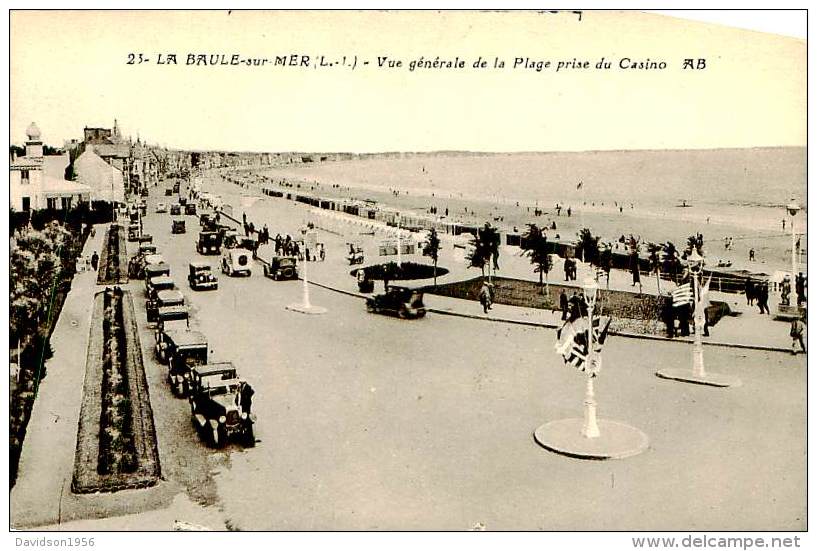 Belle Carte    -La Baule Sur Mer -  Vue Générale De La Plage Prise Du Casino      , Animée             A497 - Other & Unclassified