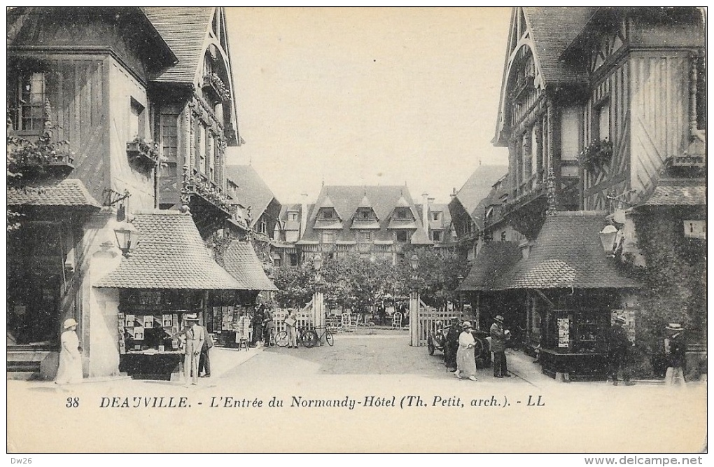 Deauville - L´Entrée Du Normandy-Hôtel - Carte LL N°38 Non Circulée - Deauville