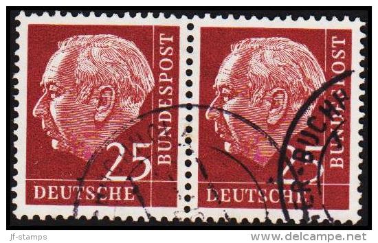1957. HEUSS 25 PF. PAIR.  (Michel: 186) - JF125960 - Sonstige & Ohne Zuordnung