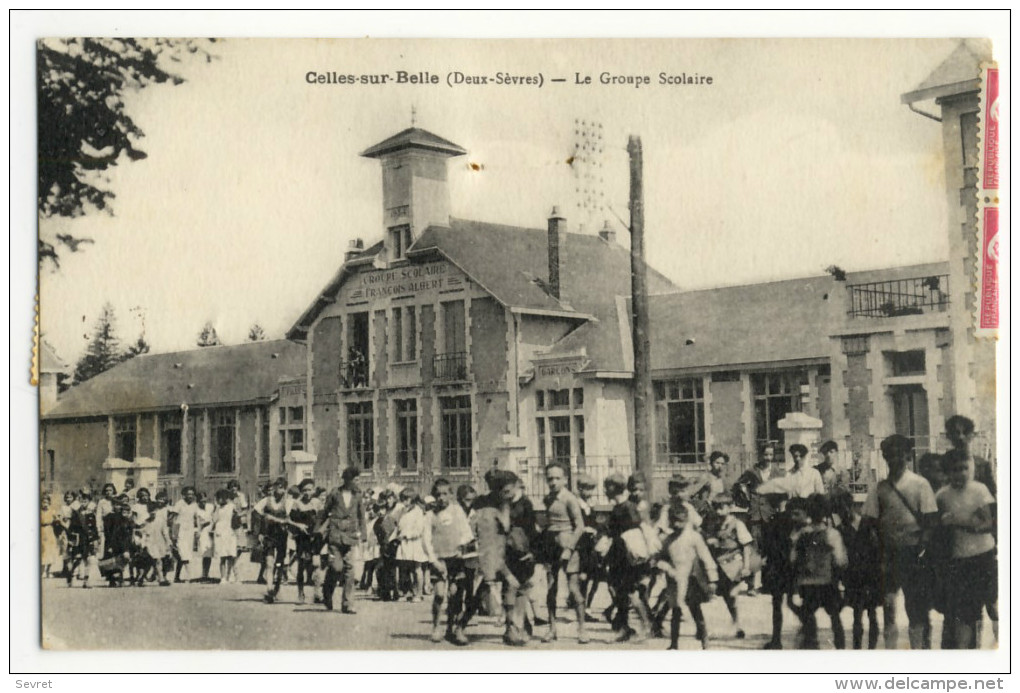 CELLESsur BELLE. - Le Groupe Scolaire. Carte RARE - Celles-sur-Belle