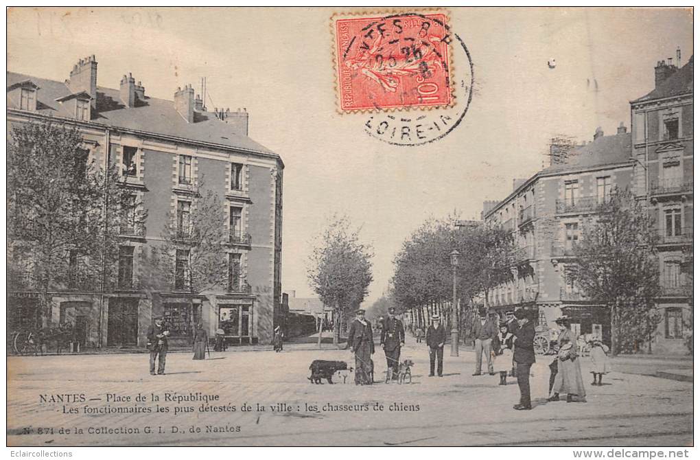 Nantes    44    Les Chasseurs (ramasseurs) De Chiens - Nantes