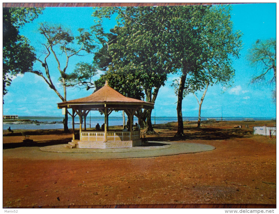 GUYANE - CAYENNE - Place Des Amandiers. (Kiosque à Musique) - Cayenne